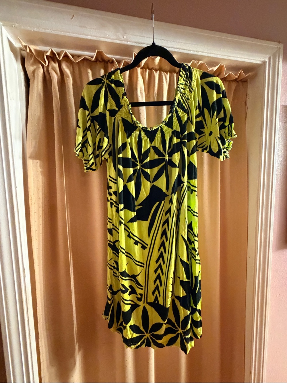 Women's Yellow and Black Floral-Print Short Sleeve Blouse